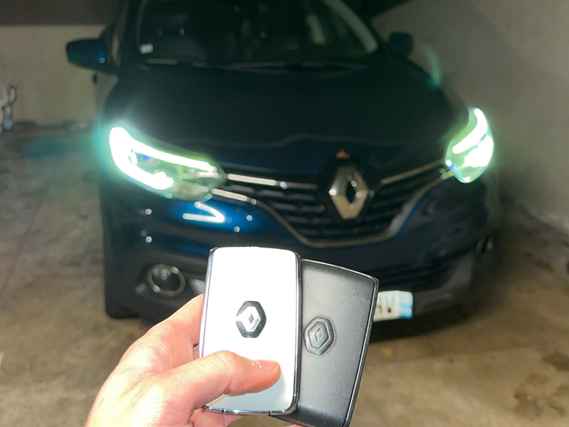 reproduction-carte-main-libre-renault-a-domicile-nantes